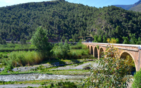 Aquí estás a un paseo del río Guadalfeo